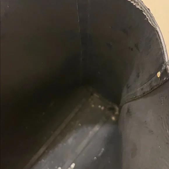 Givenchy Parfums please check all picture of condition - Picture 15 of 17